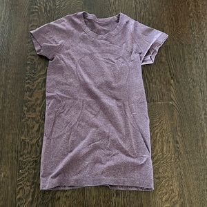 Lululemon workout shirt